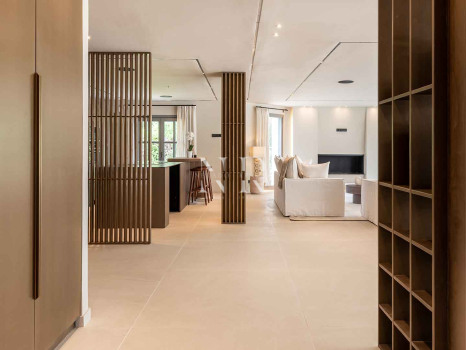 Completely renovated villa for sale in Atalaya Golf