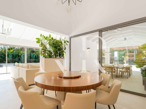 Completely renovated villa for sale in the La Cerquilla residential area