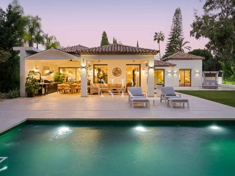 Villa en Urbanización La Cerquilla completamente renovada en venta