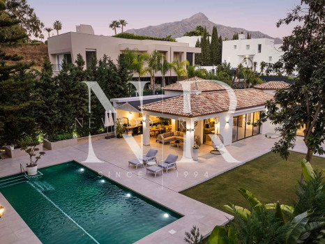 Completely renovated villa for sale in the La Cerquilla residential area