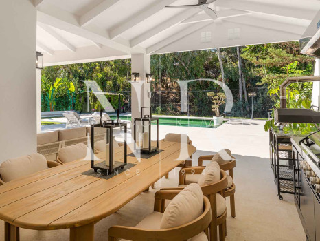 Completely renovated villa for sale in the La Cerquilla residential area