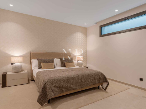 Villa en Urbanización La Cerquilla completamente renovada en venta