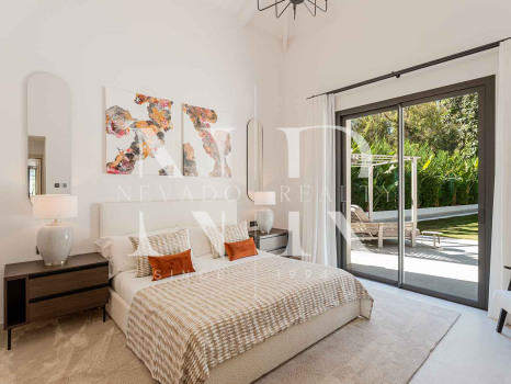 Completely renovated villa for sale in the La Cerquilla residential area