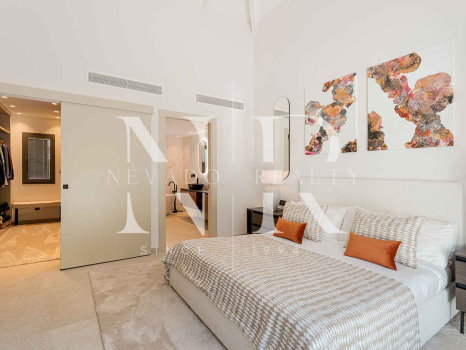 Completely renovated villa for sale in the La Cerquilla residential area