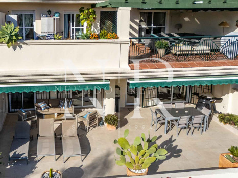 Appartement rénové à vendre dans le complexe résidentiel Locrimar