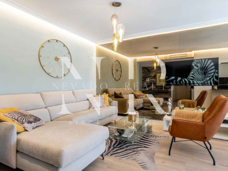 Appartement rénové à vendre dans le complexe résidentiel Locrimar