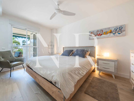 Appartement rénové à vendre dans le complexe résidentiel Locrimar