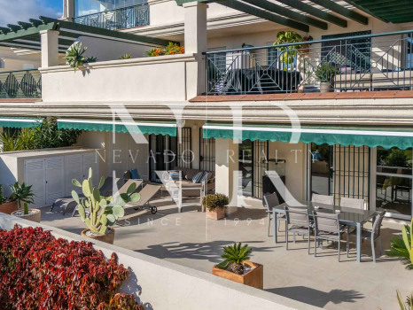 Appartement rénové à vendre dans le complexe résidentiel Locrimar