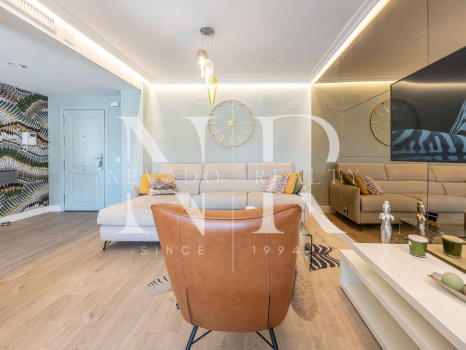 Appartement rénové à vendre dans le complexe résidentiel Locrimar
