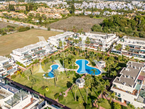 Appartement rénové à vendre dans le complexe résidentiel Locrimar