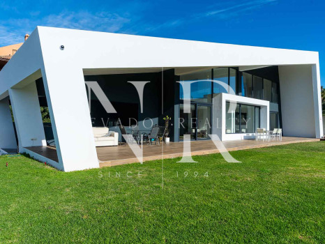 Villa en Bel Air de diseño con vistas al mar en venta