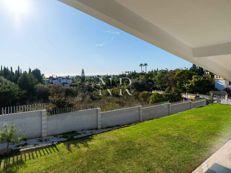 Villa en Bel Air de diseño con vistas al mar en venta