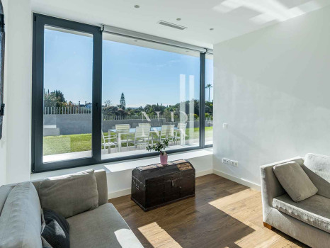 Villa en Bel Air de diseño con vistas al mar en venta