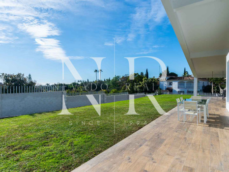 Villa en Bel Air de diseño con vistas al mar en venta
