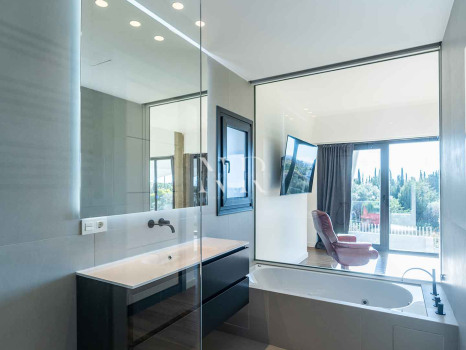Villa en Bel Air de diseño con vistas al mar en venta