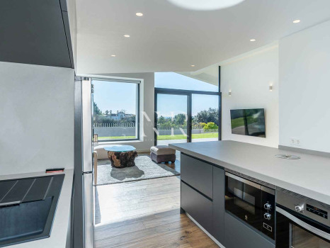 Villa en Bel Air de diseño con vistas al mar en venta
