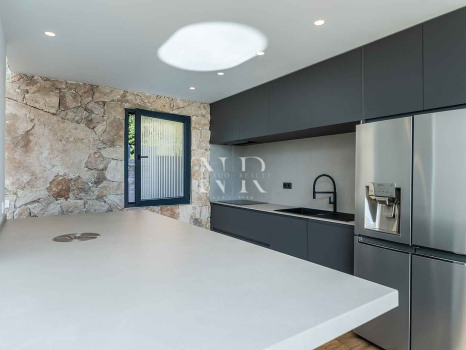 Villa en Bel Air de diseño con vistas al mar en venta