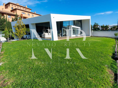 Villa en Bel Air de diseño con vistas al mar en venta
