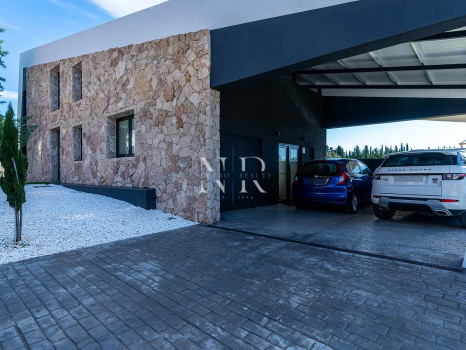 Villa en Bel Air de diseño con vistas al mar en venta