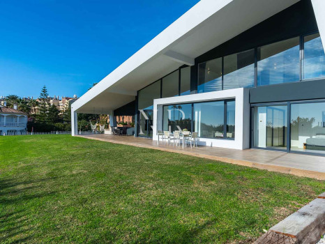 Villa en Bel Air de diseño con vistas al mar en venta