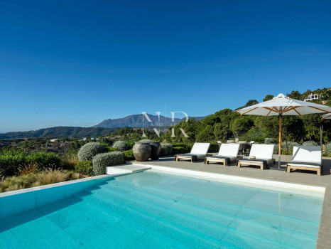 Villa in Marbella Club Golf Resort with panoramic sea views for sale