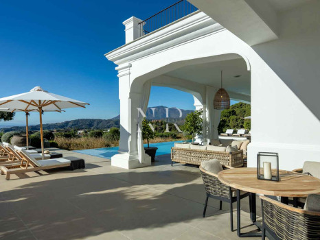 Villa in Marbella Club Golf Resort with panoramic sea views for sale