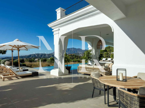 Villa en Marbella Club Golf Resort con vistas panorámicas al mar en venta