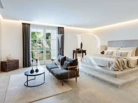 Villa en Marbella Club Golf Resort con vistas panorámicas al mar en venta
