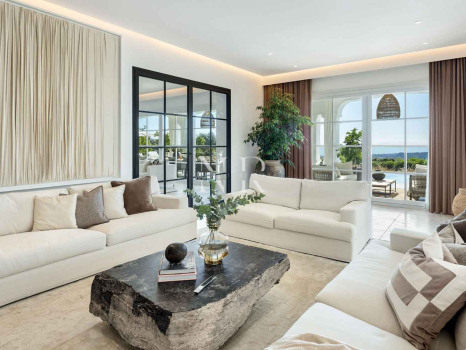 Villa in Marbella Club Golf Resort with panoramic sea views for sale
