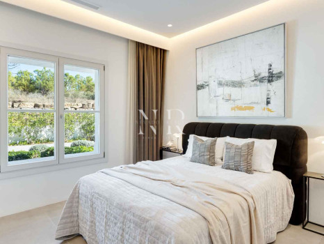 Villa in Marbella Club Golf Resort with panoramic sea views for sale