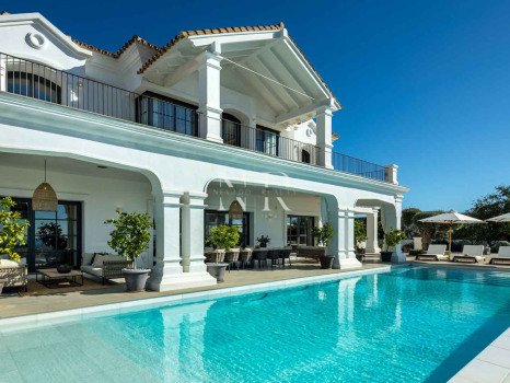 Villa in Marbella Club Golf Resort with panoramic sea views for sale