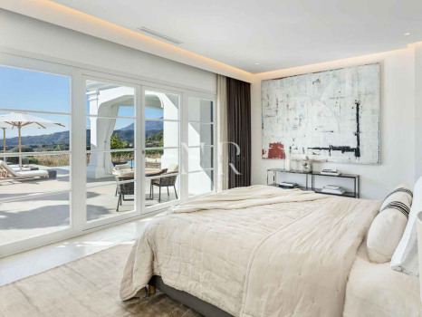 Villa in Marbella Club Golf Resort with panoramic sea views for sale