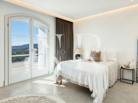 Villa en Marbella Club Golf Resort con vistas panorámicas al mar en venta