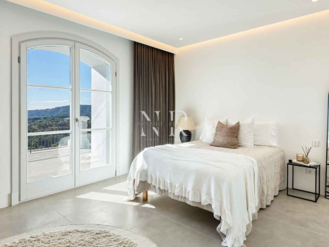 Villa in Marbella Club Golf Resort with panoramic sea views for sale