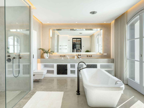 Villa in Marbella Club Golf Resort with panoramic sea views for sale