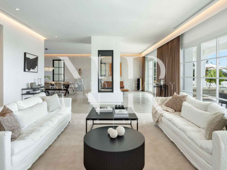 Villa en Marbella Club Golf Resort con vistas panorámicas al mar en venta