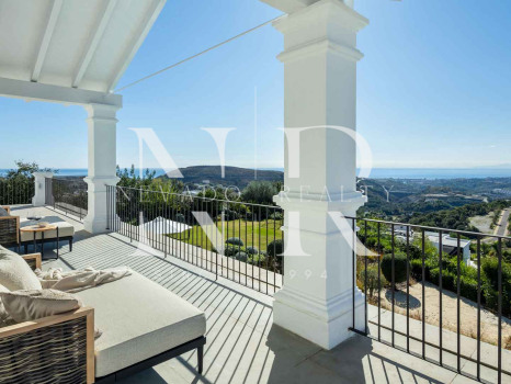 Villa en Marbella Club Golf Resort con vistas panorámicas al mar en venta