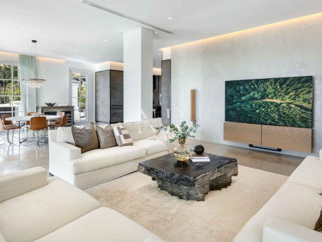 Villa in Marbella Club Golf Resort with panoramic sea views for sale