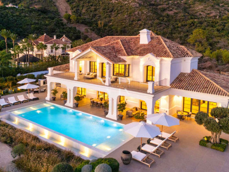 Villa in Marbella Club Golf Resort with panoramic sea views for sale