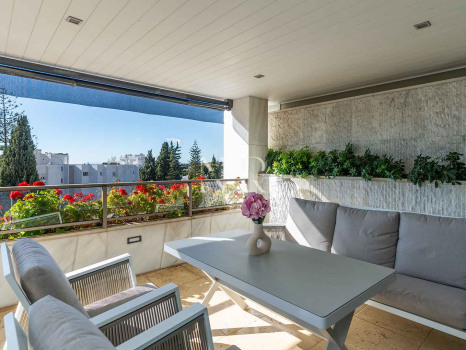 Appartement à vendre dans la résidence Jardines del Príncipe, à quelques minutes de la plage