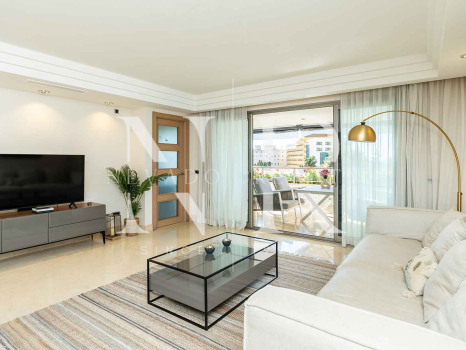 Appartement à vendre dans la résidence Jardines del Príncipe, à quelques minutes de la plage