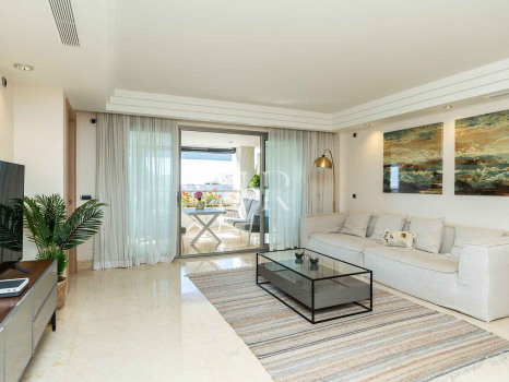 Appartement à vendre dans la résidence Jardines del Príncipe, à quelques minutes de la plage