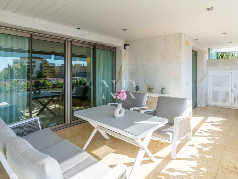 Appartement à vendre dans la résidence Jardines del Príncipe, à quelques minutes de la plage