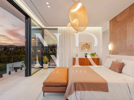 Newly built villa in La Quinta with panoramic sea views for sale