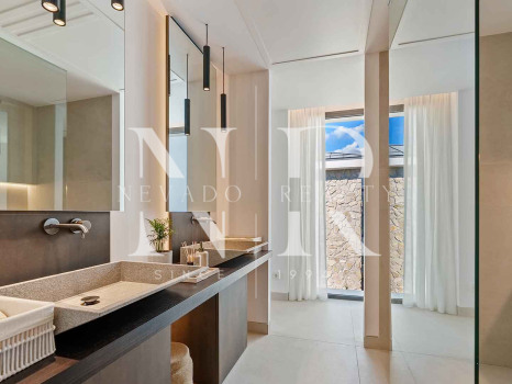 Newly built villa in La Quinta with panoramic sea views for sale