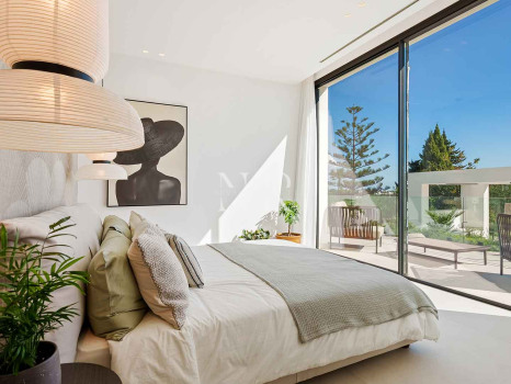 Newly built villa in La Quinta with panoramic sea views for sale
