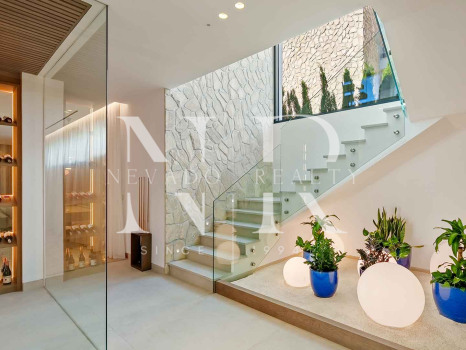 Newly built villa in La Quinta with panoramic sea views for sale