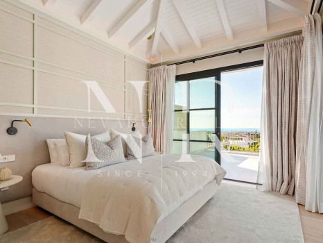 Villa en El Herrojo con vistas panorámicas al mar en venta