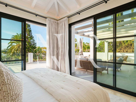 Villa en El Herrojo con vistas panorámicas al mar en venta
