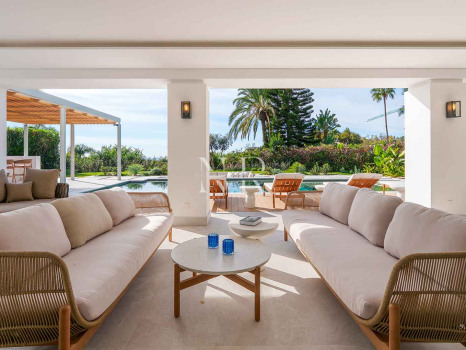 Villa en El Herrojo con vistas panorámicas al mar en venta